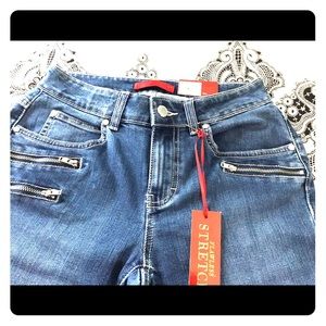 NWT JENNIFER LOPEZ MEDIUM INDIGO STETCH